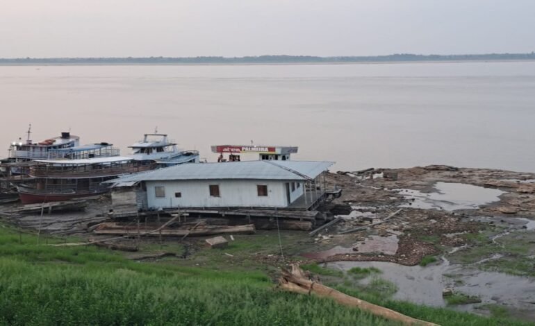 Seca no rio Alto Solimões, no Amazonas, em 2023, é a pior seca já registrada na região
