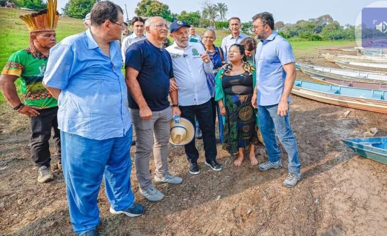 Presidente Lula visita comunidades impactadas pela seca no Amazonas e anuncia a entrega de purificadores de água para os moradores